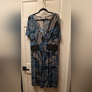 Avenue Blue and Black Paisley Dress Size 26/28 Women's